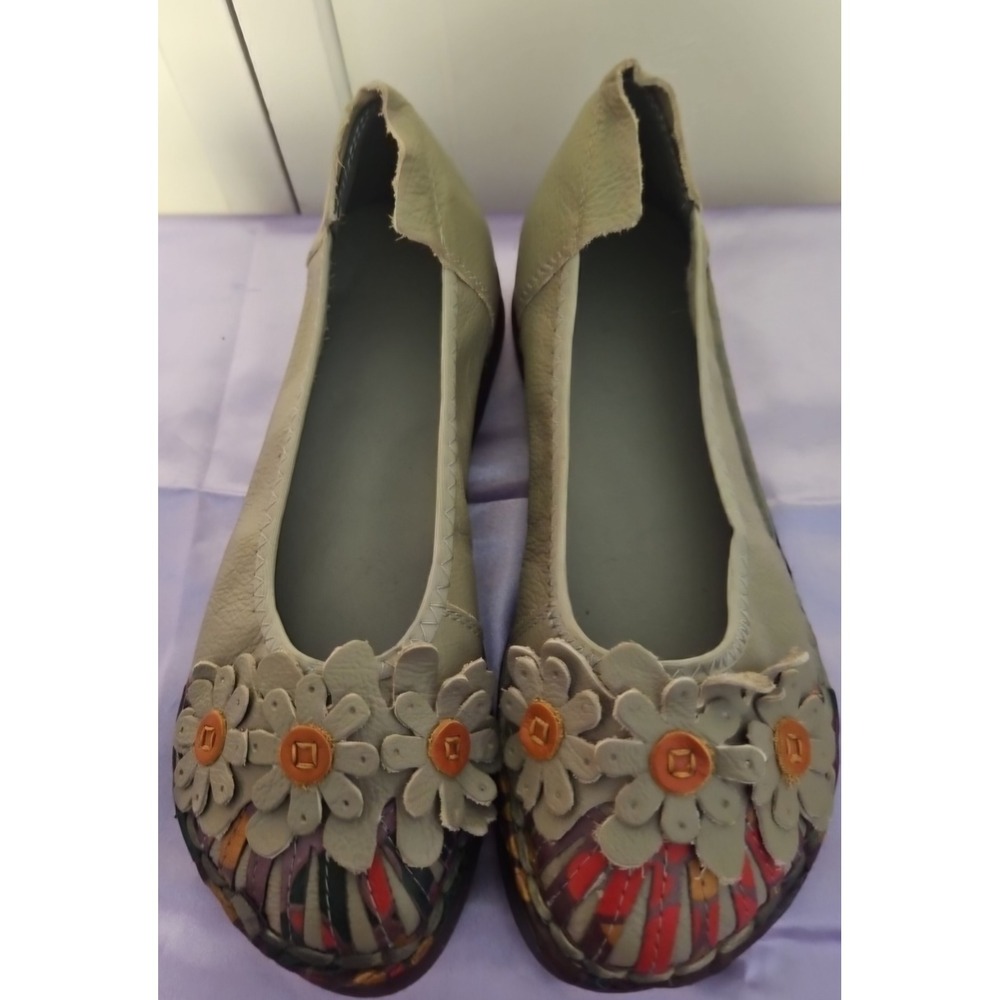 Bohemian Floral Leatherโ Loafers Sage Green Multi Color Artsy Flats Women
6-6.5